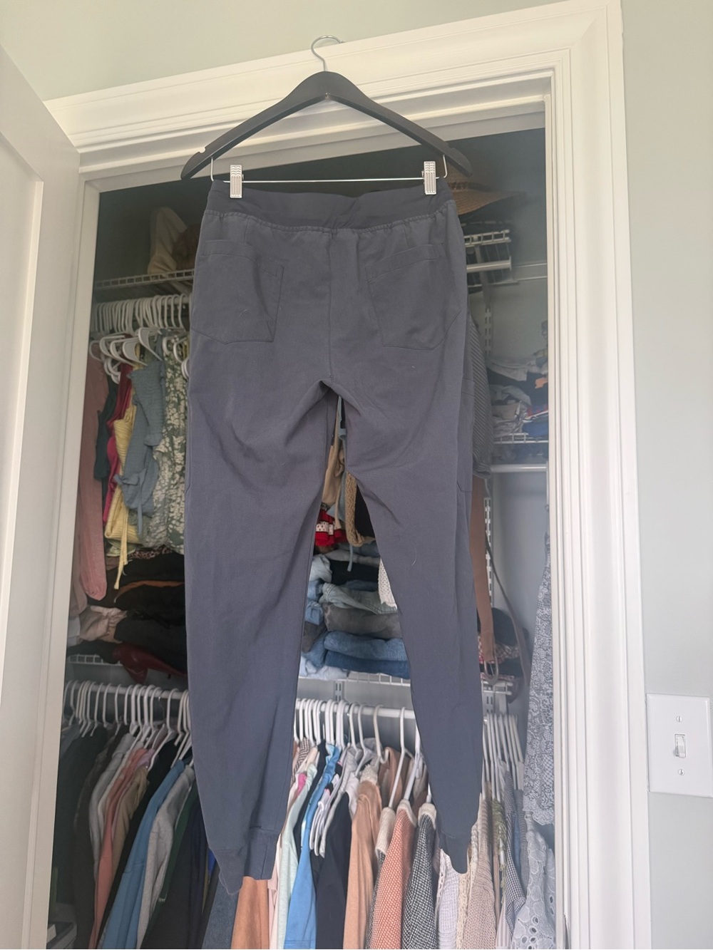 Mandala scrub pants - Picture 2 of 3